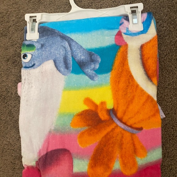 Trolls beach towel - Picture 2 of 3